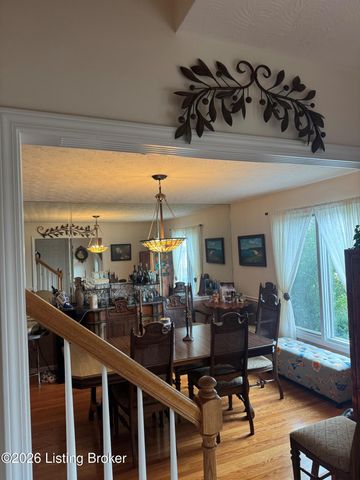 7730 Cottage Cove Way, Louisville, KY 40214
