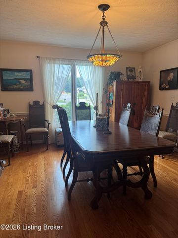 7730 Cottage Cove Way, Louisville, KY 40214