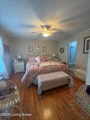7730 Cottage Cove Way, Louisville, KY 40214