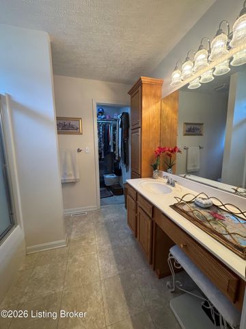 7730 Cottage Cove Way, Louisville, KY 40214