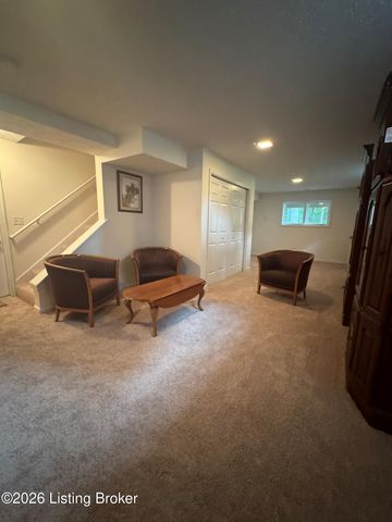 7730 Cottage Cove Way, Louisville, KY 40214