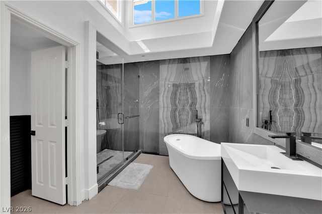 8170 Round Hills Circle, Las Vegas, NV 89113
