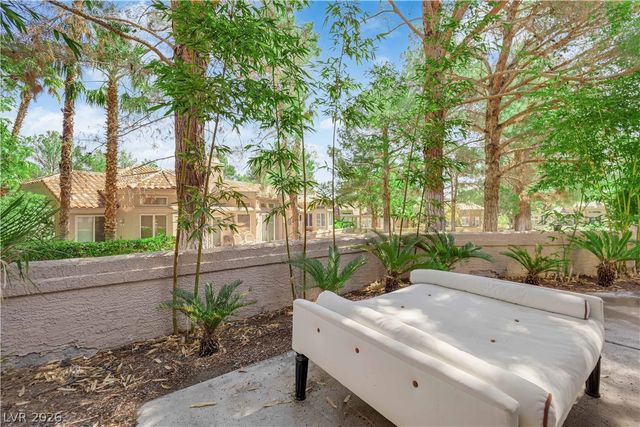 8170 Round Hills Circle, Las Vegas, NV 89113