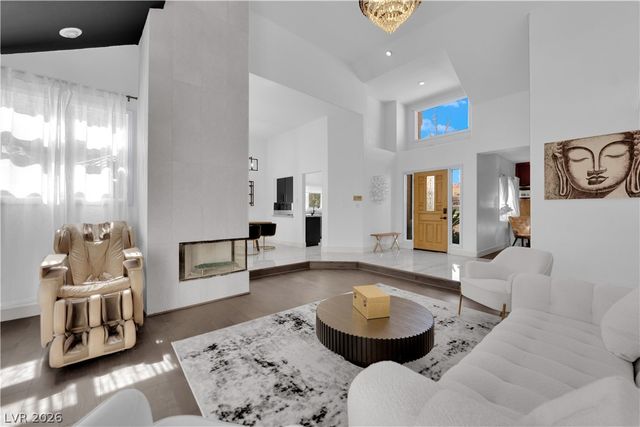8170 Round Hills Circle, Las Vegas, NV 89113