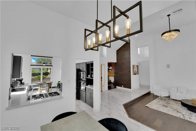 8170 Round Hills Circle, Las Vegas, NV 89113