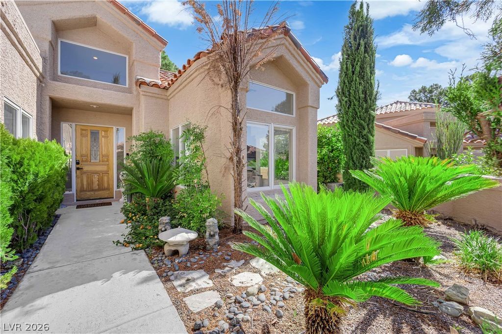 8170 Round Hills Circle, Las Vegas, NV 89113 — photo 2