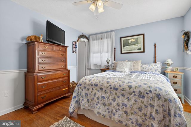 2139 TWIN BROOKS DR, York, PA 17408