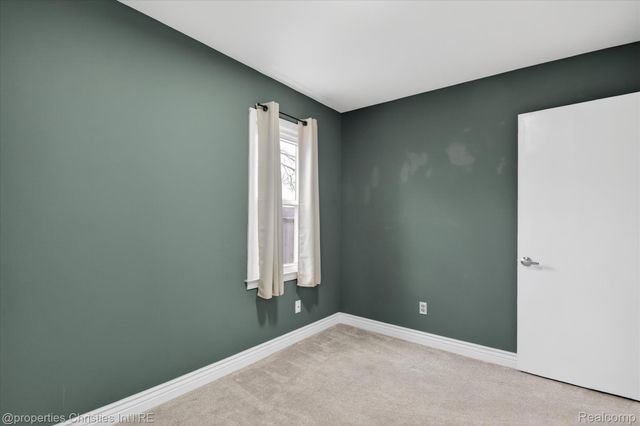 23044 Harding Avenue, Hazel Park, MI 48030