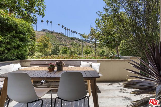 12868 S Seaglass Circle W, Los Angeles, CA 90094