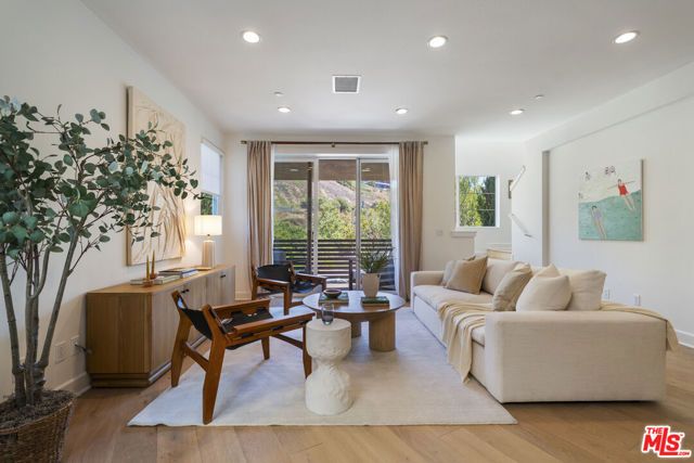 12868 S Seaglass Circle W, Los Angeles, CA 90094