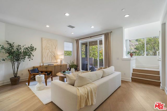 12868 S Seaglass Circle W, Los Angeles, CA 90094