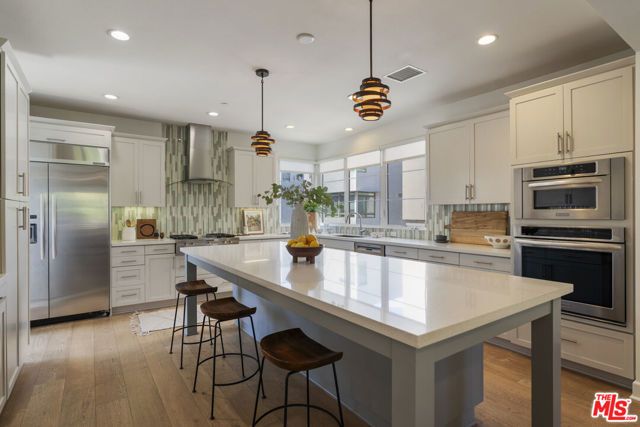 12868 S Seaglass Circle W, Los Angeles, CA 90094