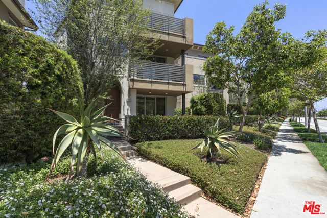 12868 S Seaglass Circle W, Los Angeles, CA 90094