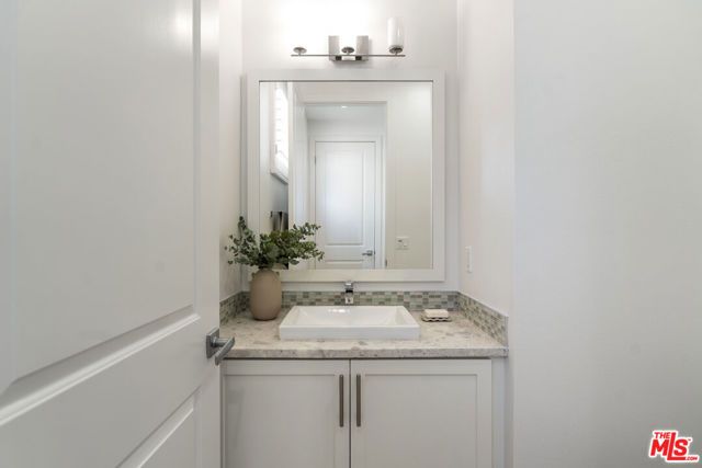 12868 S Seaglass Circle W, Los Angeles, CA 90094