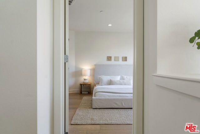 12868 S Seaglass Circle W, Los Angeles, CA 90094