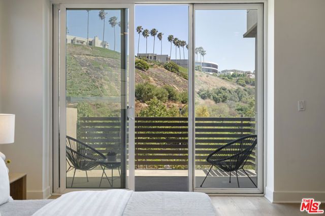 12868 S Seaglass Circle W, Los Angeles, CA 90094