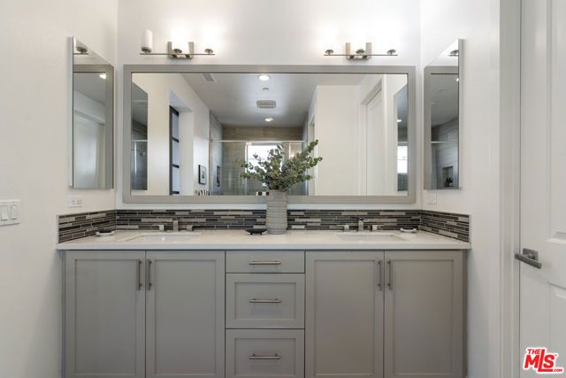 12868 S Seaglass Circle W, Los Angeles, CA 90094