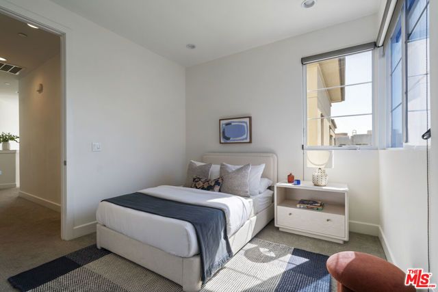 12868 S Seaglass Circle W, Los Angeles, CA 90094