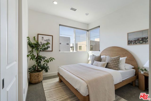 12868 S Seaglass Circle W, Los Angeles, CA 90094