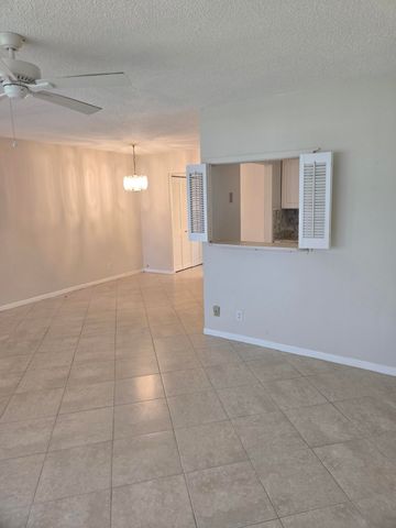 99 Salisbury E, West Palm Beach, FL 33417