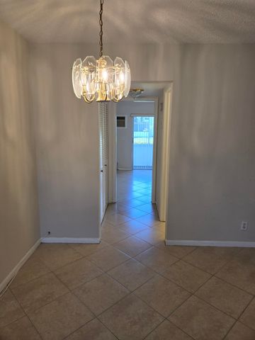 99 Salisbury E, West Palm Beach, FL 33417