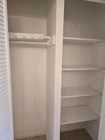 99 Salisbury E, West Palm Beach, FL 33417