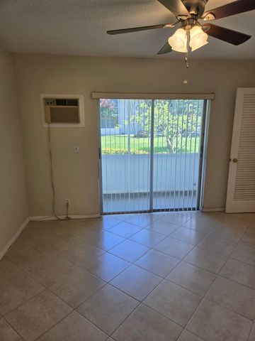 99 Salisbury E, West Palm Beach, FL 33417