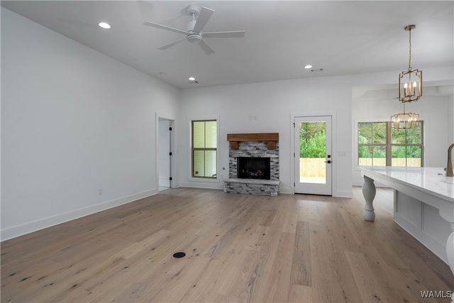 13940 Glenview Drive, Northport, AL 35475