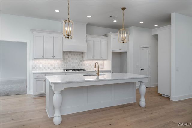 13940 Glenview Drive, Northport, AL 35475