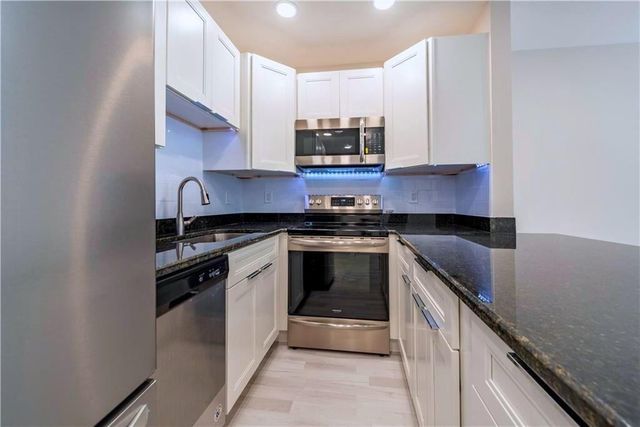 628 NE 8th Avenue 1, Fort Lauderdale, FL 33304