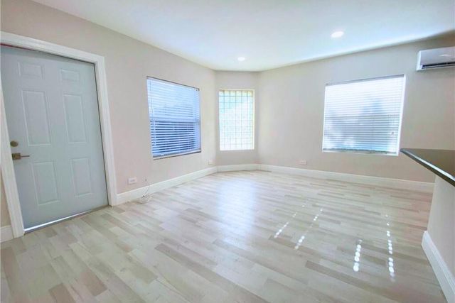 628 NE 8th Avenue 1, Fort Lauderdale, FL 33304