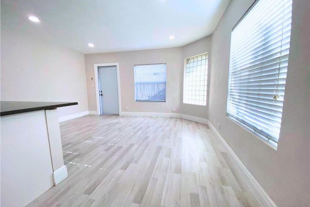 628 NE 8th Avenue 1, Fort Lauderdale, FL 33304