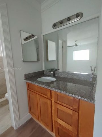 3141 N 73rd Avenue, Hollywood, FL 33024