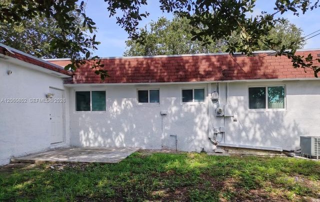 3141 N 73rd Avenue, Hollywood, FL 33024