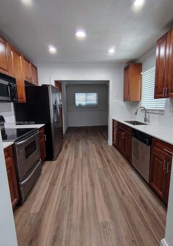 3141 N 73rd Avenue, Hollywood, FL 33024