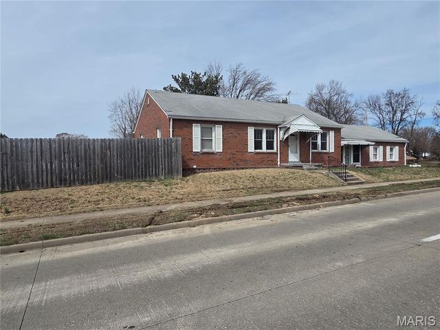 1825 Ashby Road, St Louis, MO 63114