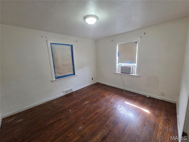 1825 Ashby Road, St Louis, MO 63114