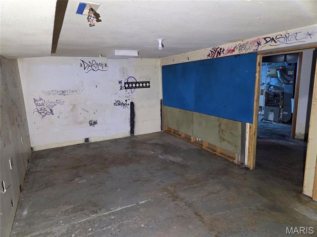 1825 Ashby Road, St Louis, MO 63114