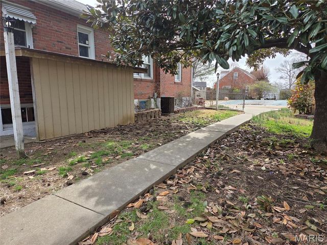 1825 Ashby Road, St Louis, MO 63114