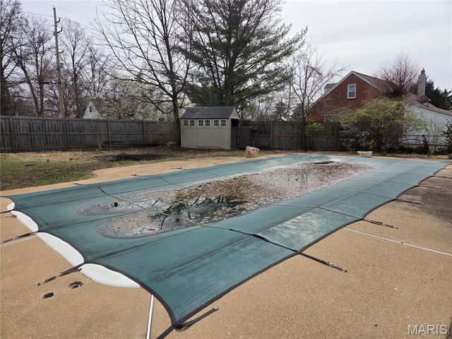 1825 Ashby Road, St Louis, MO 63114