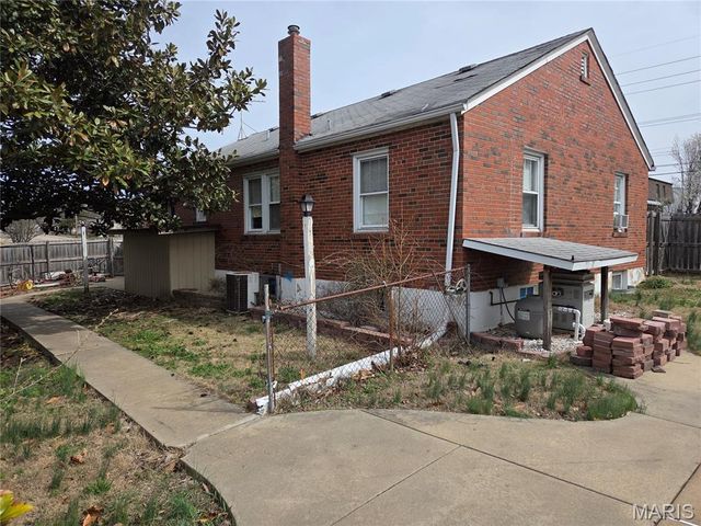 1825 Ashby Road, St Louis, MO 63114