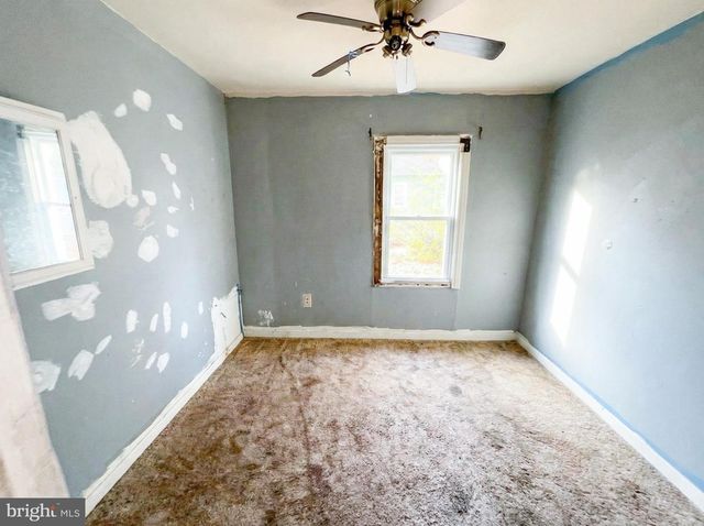 704 WESLEY AVE, National Park, NJ 08063