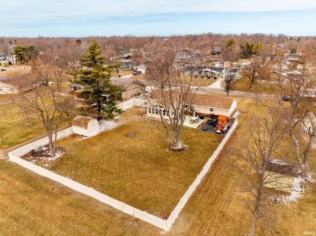 8114 N Santa Barbara Drive, Muncie, IN 47303