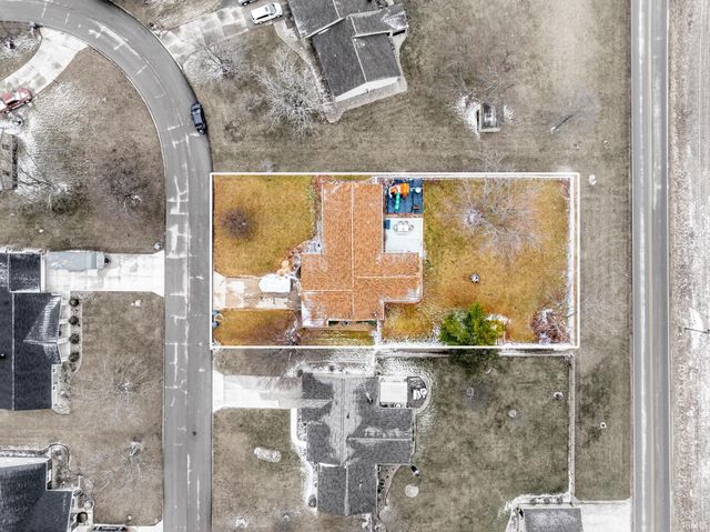 8114 N Santa Barbara Drive, Muncie, IN 47303