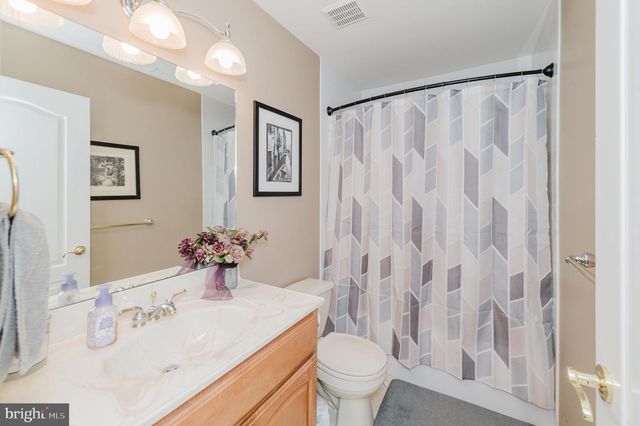 294 LAKEVIEW DR, Hammonton, NJ 08037