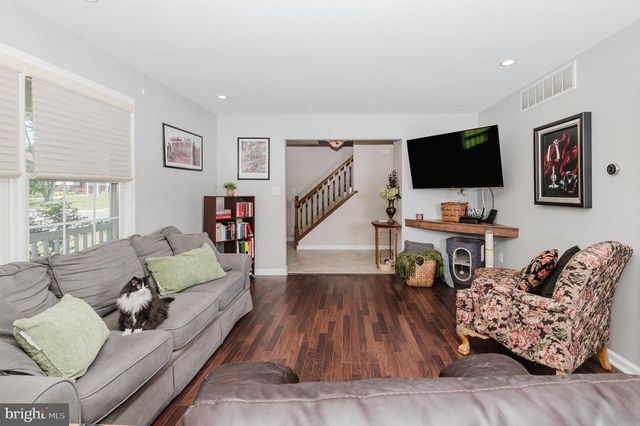 294 LAKEVIEW DR, Hammonton, NJ 08037