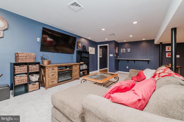 294 LAKEVIEW DR, Hammonton, NJ 08037