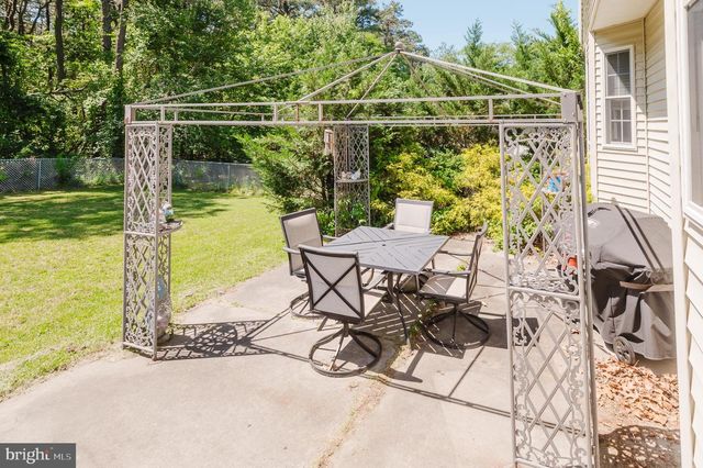 294 LAKEVIEW DR, Hammonton, NJ 08037