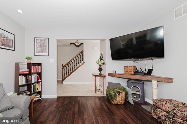 294 LAKEVIEW DR, Hammonton, NJ 08037