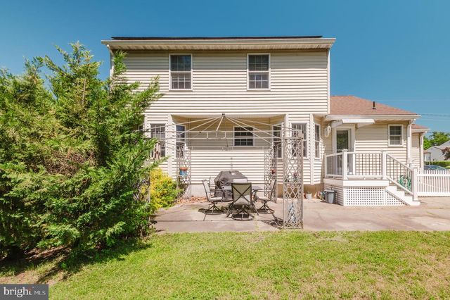 294 LAKEVIEW DR, Hammonton, NJ 08037